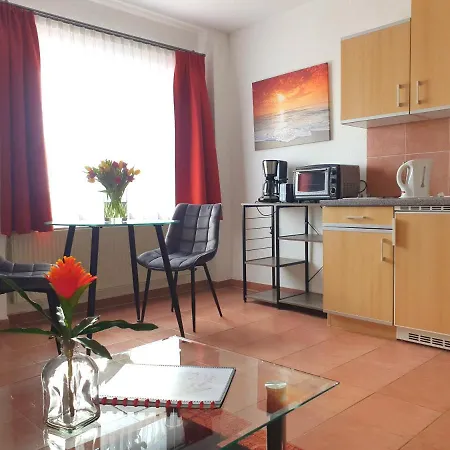 Uns Wiek-hus Apartment Middelhagen