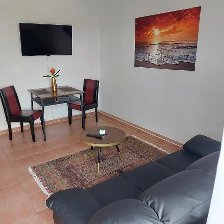 Apartment Uns Wiek-hus Middelhagen