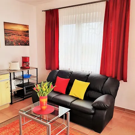 Uns Wiek-hus * מידלהאגן