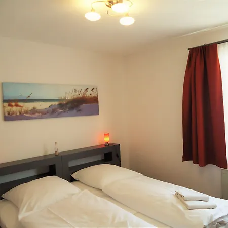 Uns Wiek-hus * מידלהאגן