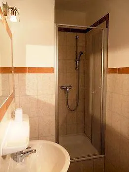 Apartment Uns Wiek-hus Middelhagen