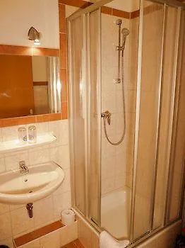 Uns Wiek-hus מידלהאגן