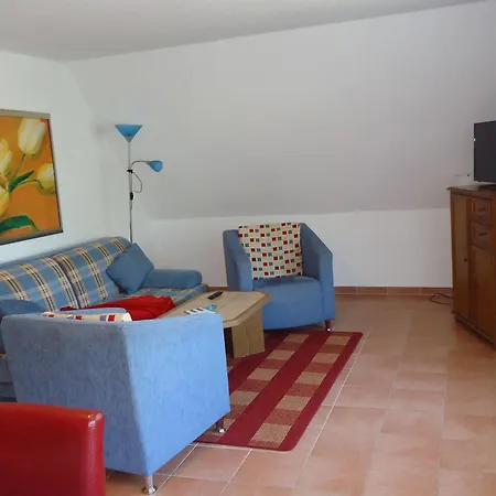 Apartment Uns Wiek-hus Middelhagen